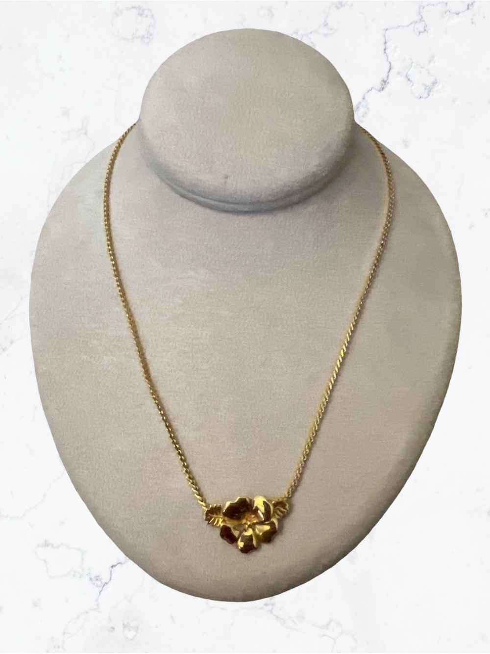 Vintage Crown Trifari gold-tone hibiscus flower necklace